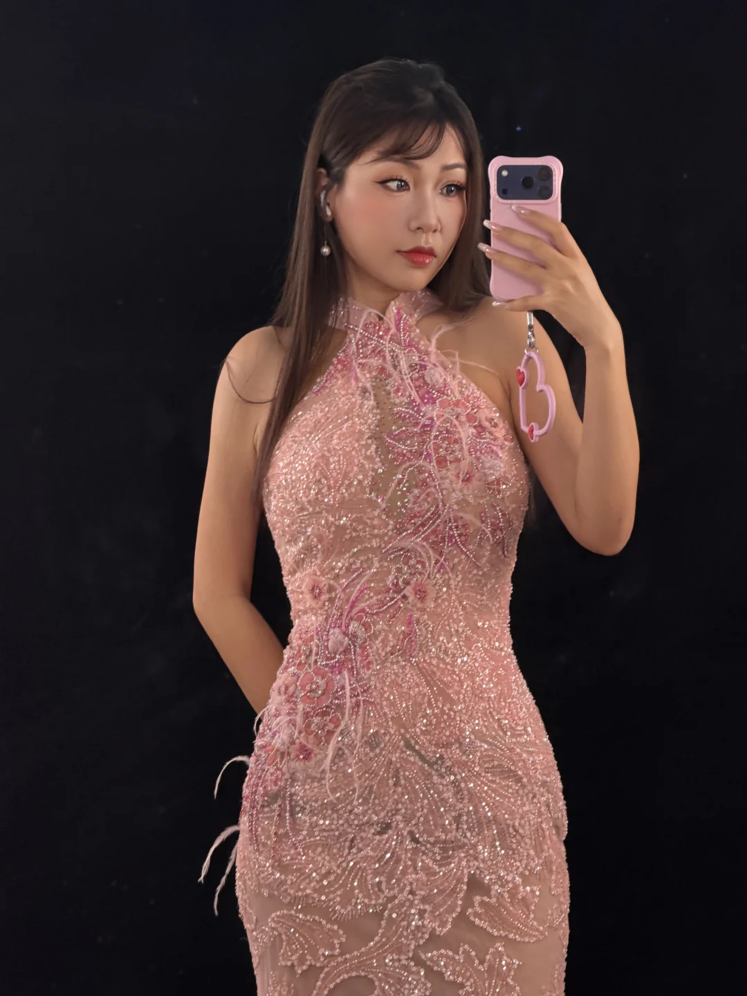 忍不住上身了李一桐前两天穿的这款新中式🌸