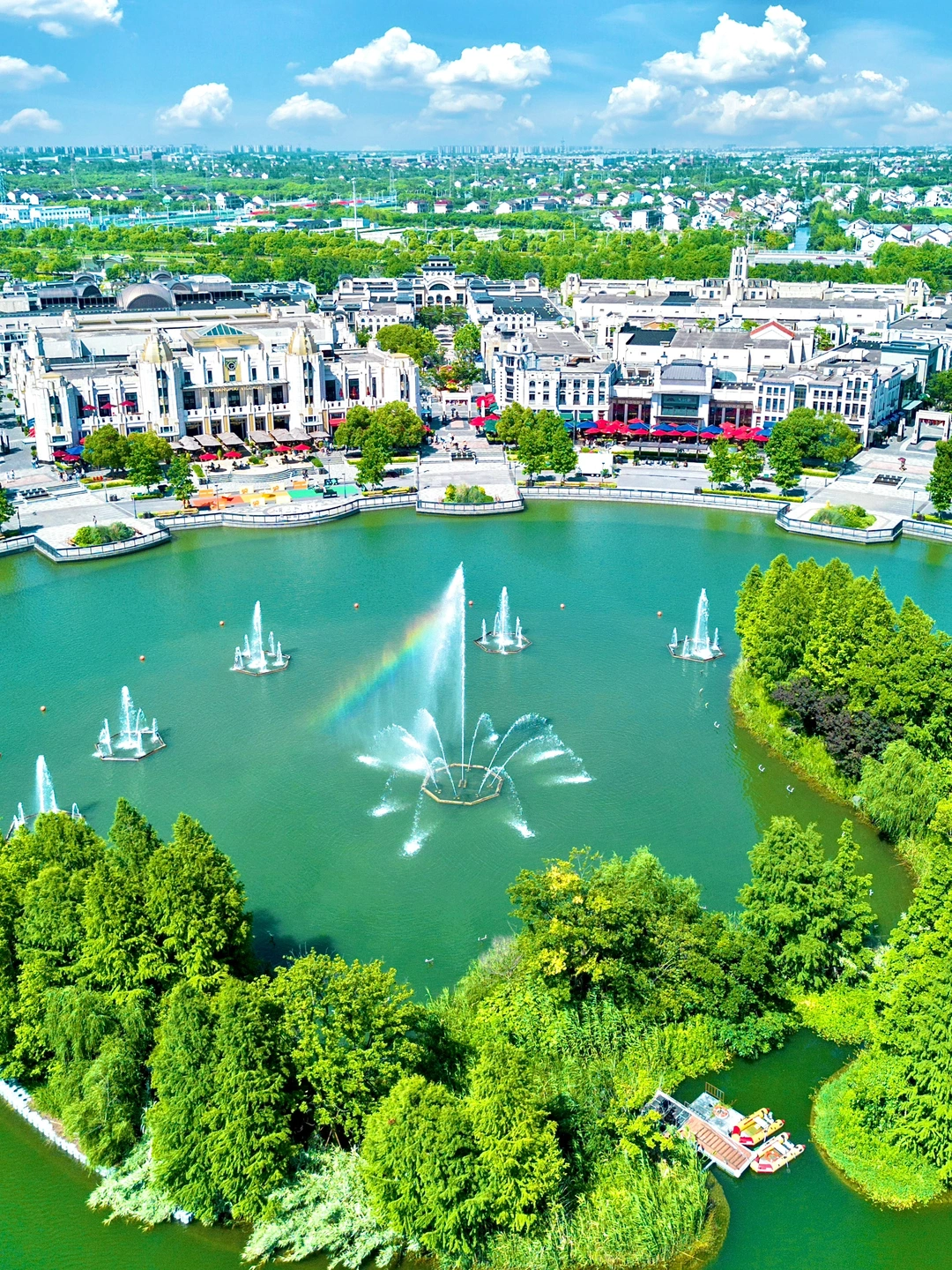 上海旅行，不要错过迪士尼隔壁的欧式购物村！