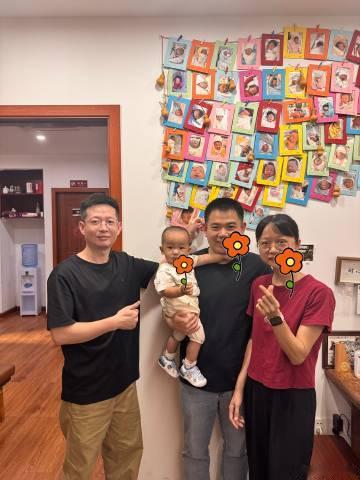 昨天上午在广州杨箕出诊，乙巳蛇年第32位报喜的宝妈过来产后调理，小宝贝...