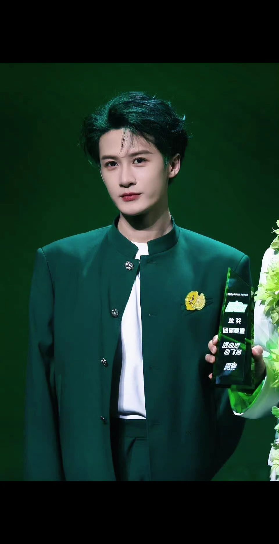 没有你在我有多难熬～恭喜我们檀帝不仅是《何不同舟渡》的领衔主演还是联合出品人檀健次 谢却山 何不同舟渡