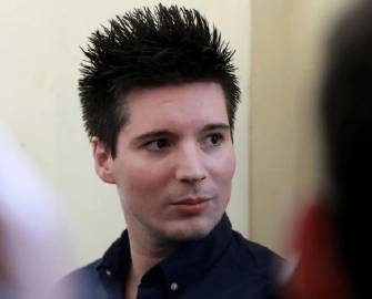 【著名足球黑客被判无罪，他曾泄露梅西薪水&amp;爆料C罗强奸指控】据...