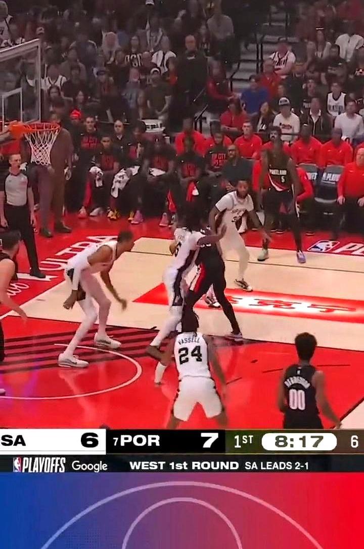 为啥老球迷都说，防守才是篮球的灵魂？    现在这比赛，全是三分雨，看...