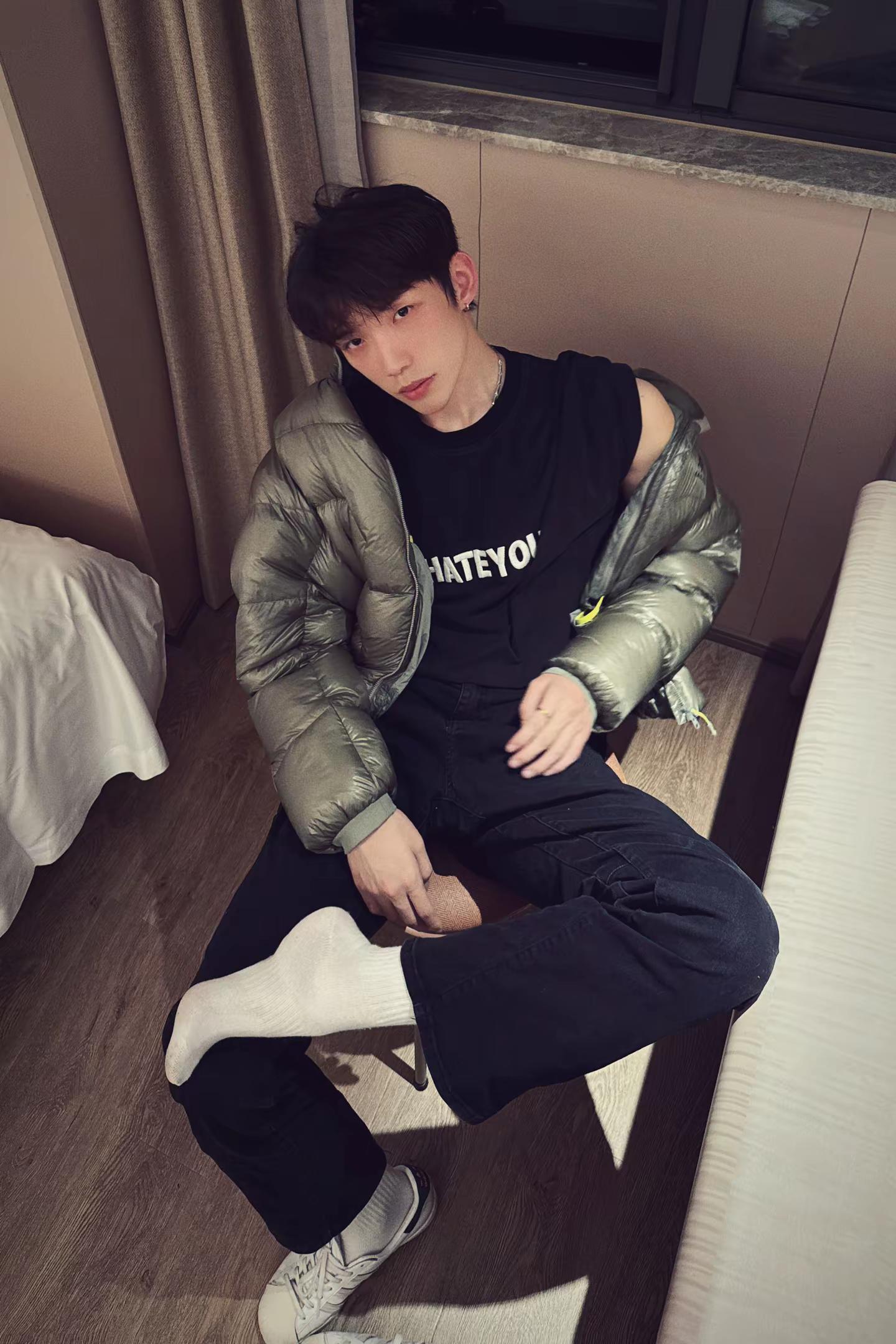 <p>omega crush <!--{img:0}--></p><i...