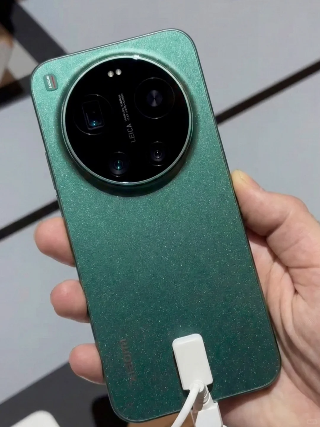 日常主力机，小米17 Ultra和荣耀Magic8 Pro各有千秋。小...