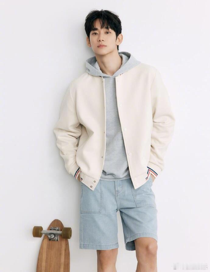 据韩媒27日报道，法院驳回了一手表广告商对金秀贤公司提起的约5.7亿韩...