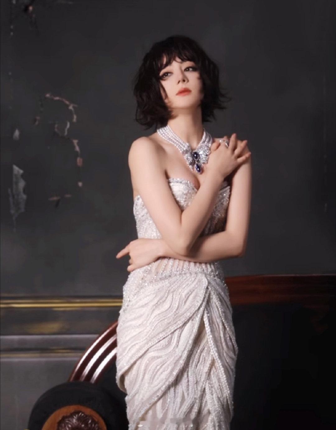 #迪丽热巴[超话]#  啊啊啊啊啊啊美绝了 ​