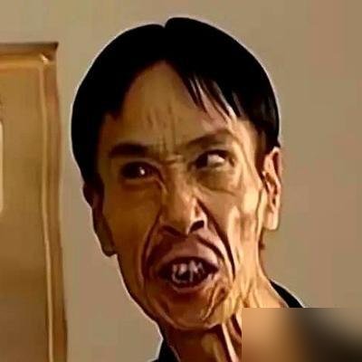 当年《地下交通站》最憋屈的男一号，如今在《伟大的长征》里演贺龙，50岁反而杀疯了。
蔡水根那会儿，全让贾贵抢了戏。观众就记得那个歪嘴汉奸，谁管你正面人物。吴樾也没吭声，闷头练武、拍打戏，一身伤换不来一句好。
后来演贺龙，往那一站，胡子一粘，眼神里那股狠劲和厚道全出来了。圈里人开始改口叫“吴老师”