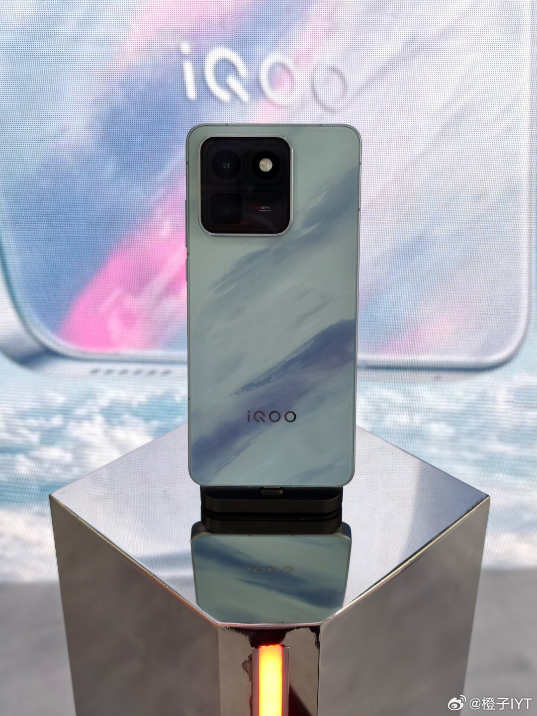 iqoo在这个浪漫的日子里，我第一次参加了iQOO线下发布会的活动，走...