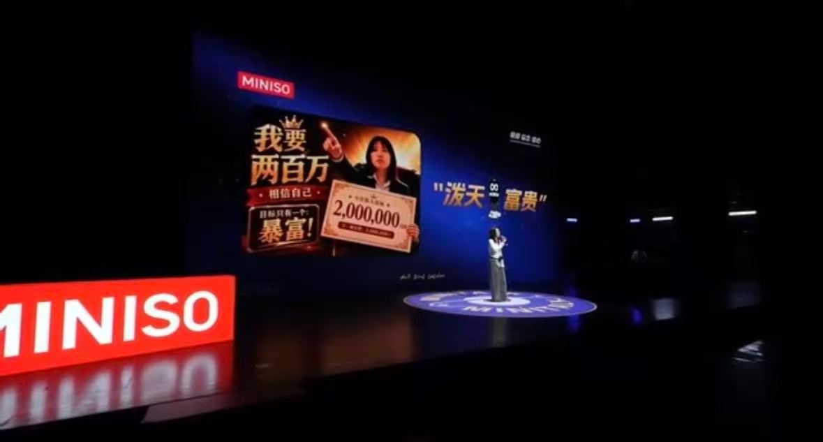 #00后北大毕业生被夸不愧是清华的# 
00后过于自信？人家一年干成出海负责人，清北求职人还在改简历 ​