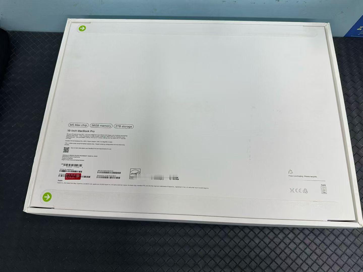 【豆花数码】
MacBook Pro 16寸（M5 Max）美版
配置：M5 Max（18核+32核）+ 36G + 2T
全新零售版（原封未拆）
支持Apple Intelligence
- 黑：26899 ​