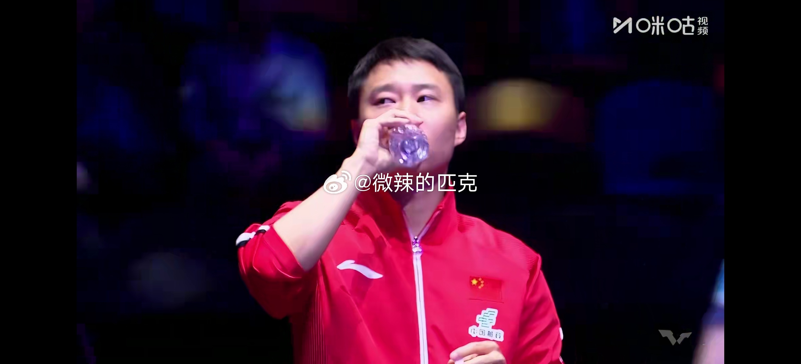 陈熠这场 4-3 的胜利，过程远比结果更值得玩味。从我的个人视角看，这不仅仅是一场晋级决赛的比赛，更是一次年轻选手在极端压力下的“心理韧性”测试，而她交出的答卷相当有说服力。
日本媒体在报道中特别提到了陈熠180cm 的身高，认为早田最终是“被身高臂长的对手压制”。这从侧面反映出，陈熠在场上 ​