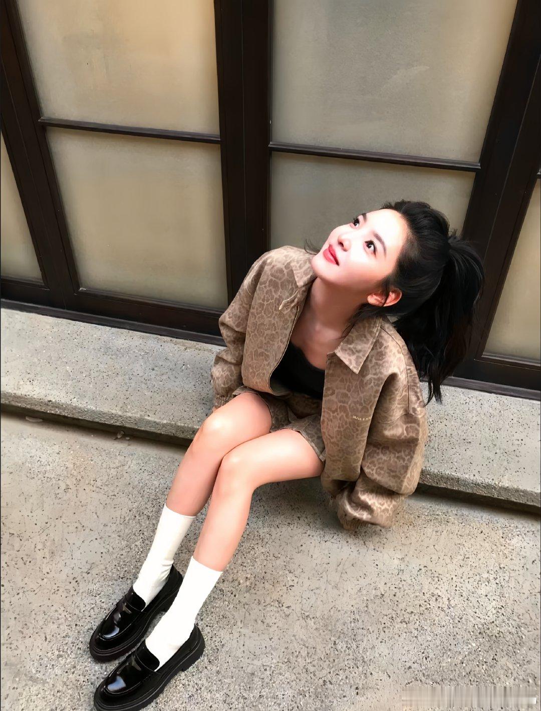 #章若楠[超话]#姐姐姐姐 这套真的很盏姐 ​