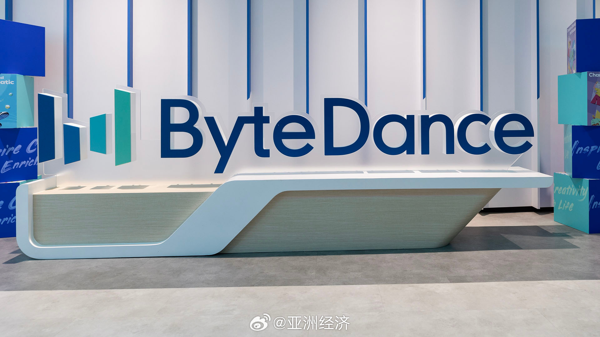 【张一鸣重登中国首富 身家约为李在镕3倍】随着人工智能（AI）产业快速发展，中国富豪榜格局再次发生变化。字节跳动创始人张一鸣以6700亿元人民币的财富重登中国首富宝座，约为三星电子会长李在镕个人财富的3倍。

胡润研究院日前在上海发布《2026胡润百富榜》。该榜单以今年9月1日为财富计算截止日期 ​
