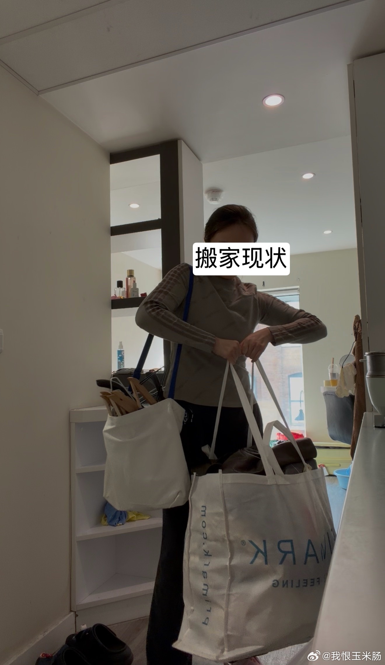 #六万在曼城的幸福生活📔# 
曼城Day344
珍惜这个tag下的每一条
一直忙着写论文 搬家 收拾行李
还会偶尔驻足留恋这里的一切
还是学不会离别吧… ​