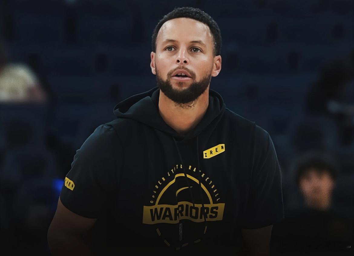依然顶级射手
今日NBA季前赛，金州勇士对阵洛杉矶湖人的比赛已经结束
 
全场比赛，勇士101-89战胜湖人
 
勇士球员斯蒂芬库里出战22分钟，投篮9中3、三分7中3得到11分2篮板2助攻1抢断
 
根据数据统计，库里季前赛至今三项命中率为50%/50%/90%
 
190俱乐部......三十八岁的库男神依然是联盟大杀器呀

 ​