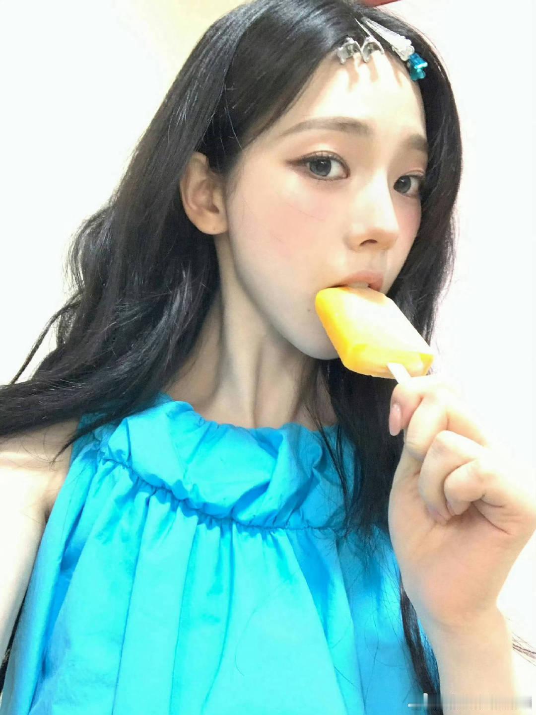 到底是谁不认识Karina啊～ ​