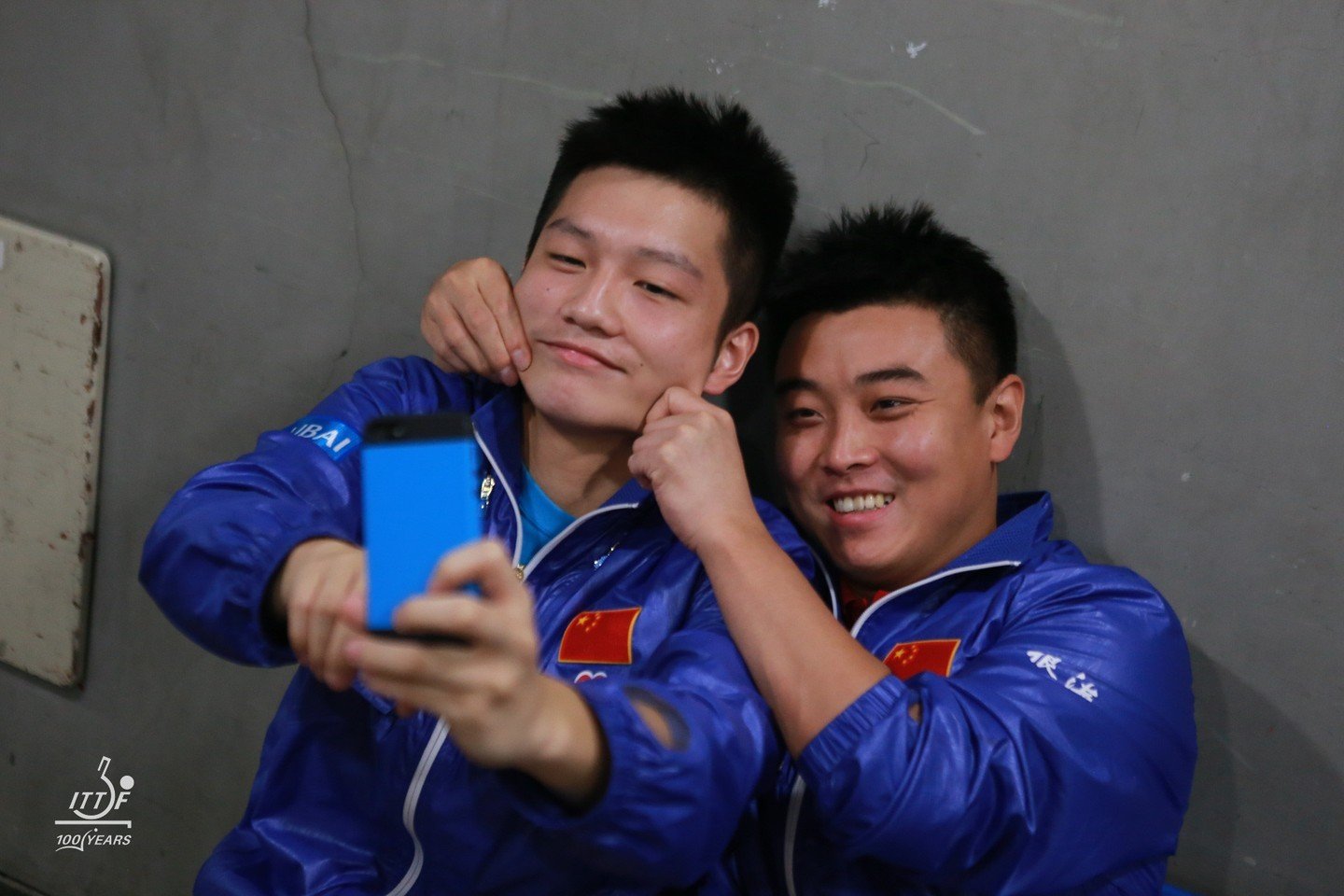 #樊振东# ITTF ins发布一组旧照 就像一只幼崽🐯 ​
