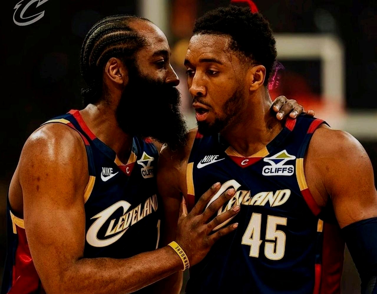 季后赛强度跟不上，就不配赢球。    克利夫兰骑士队这阵容，常规赛看着...