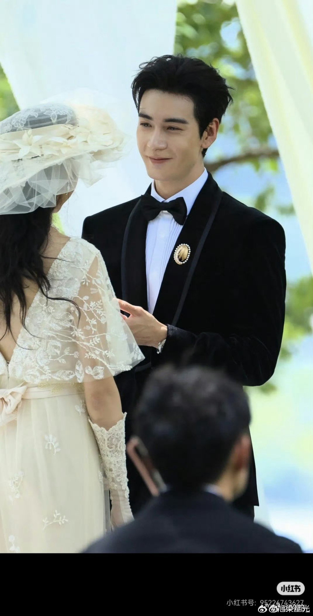 #关晓彤陈星旭红掌婚礼比真结婚还全#权威帅气的新郎陆熙洲要幸福。期待红掌。也欢迎大家腾讯视频预约哦 ​