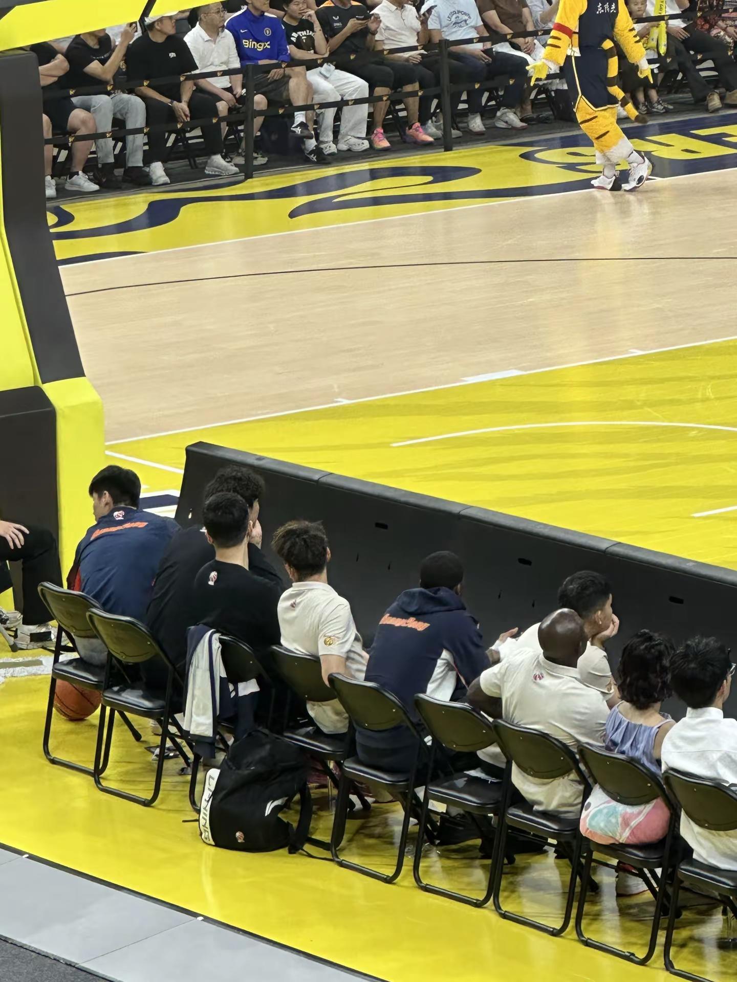 新赛季 首胜！广东宏远新赛季