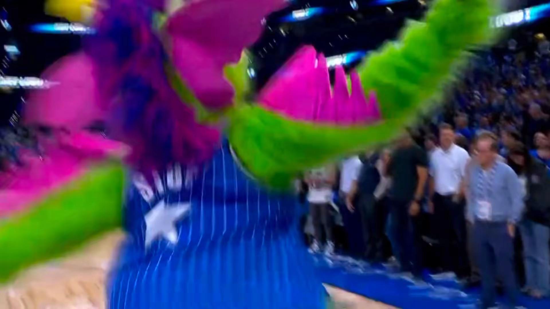 仅差一步准备黑八! 魔术94-88战胜活塞此役过后，魔术主场再度力克活...