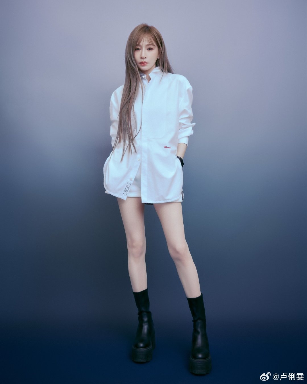 #王心凌[超话]#｜#王心凌# 

Monday不blue
因为我们有王心凌
每天一美照
笑一笑 没什么大不了😘

[心]#王心凌sugarhigh世界巡回演唱会# ​
