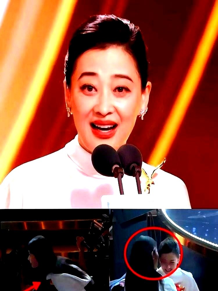 颁奖台上刚念出梅婷的名字，台下的杨紫噌地一下弹了起来。

她没管镜头在哪，直接扑过去一把死死抱住梅婷。这根本不是什么名利场上的排练客套，完全是下意识的本能反应。

梅婷站上话筒前，第一句话没谢资本没谢平台，直接开口：“谢谢我的小白菊。”导播立刻把镜头切到台下，杨紫的眼眶瞬间憋得通红，死死咬住嘴唇。