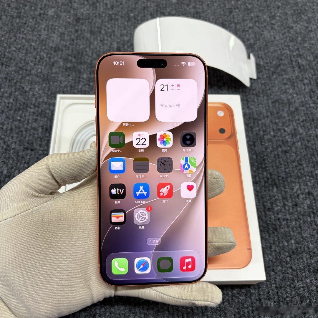 iPhone 17ProMax 星宇橙 512G 国行全网通
​
​外观9.99新 电池效率100% 三星屏 保修到11月 全套8999 ​