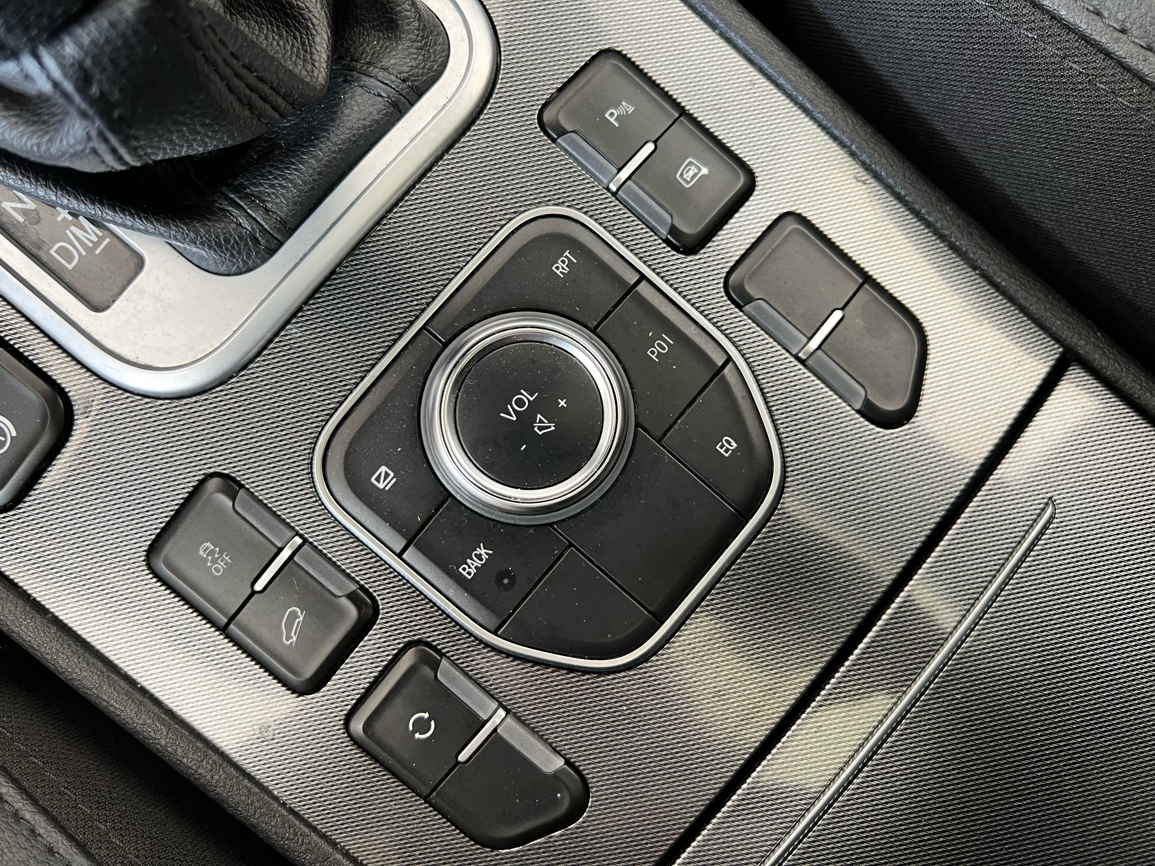 哈弗 H6（蓝标）
2016款 Coupe 1.5T 两驱精英型
2017年5月入户 8万多公里
个人一手车 0出险记录 过三方
喜欢您来～ ​