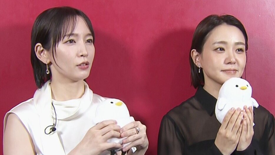 #吉岡里帆[超话]##翻个采访# 
【独家专访】吉冈里帆 “晚上就吃想吃的”，奈绪 “唯独冰淇淋绝不忌口”，吐露二人各自的饮食信条
本次，我们对双主演的两位演员进行了专访。
故事的舞台是一处救助遭受家暴伤害女性的庇护所。
Q：剧中出现的庇护所有着许许多多的规定，那两位各自的个人专属规矩是什么呢 ​