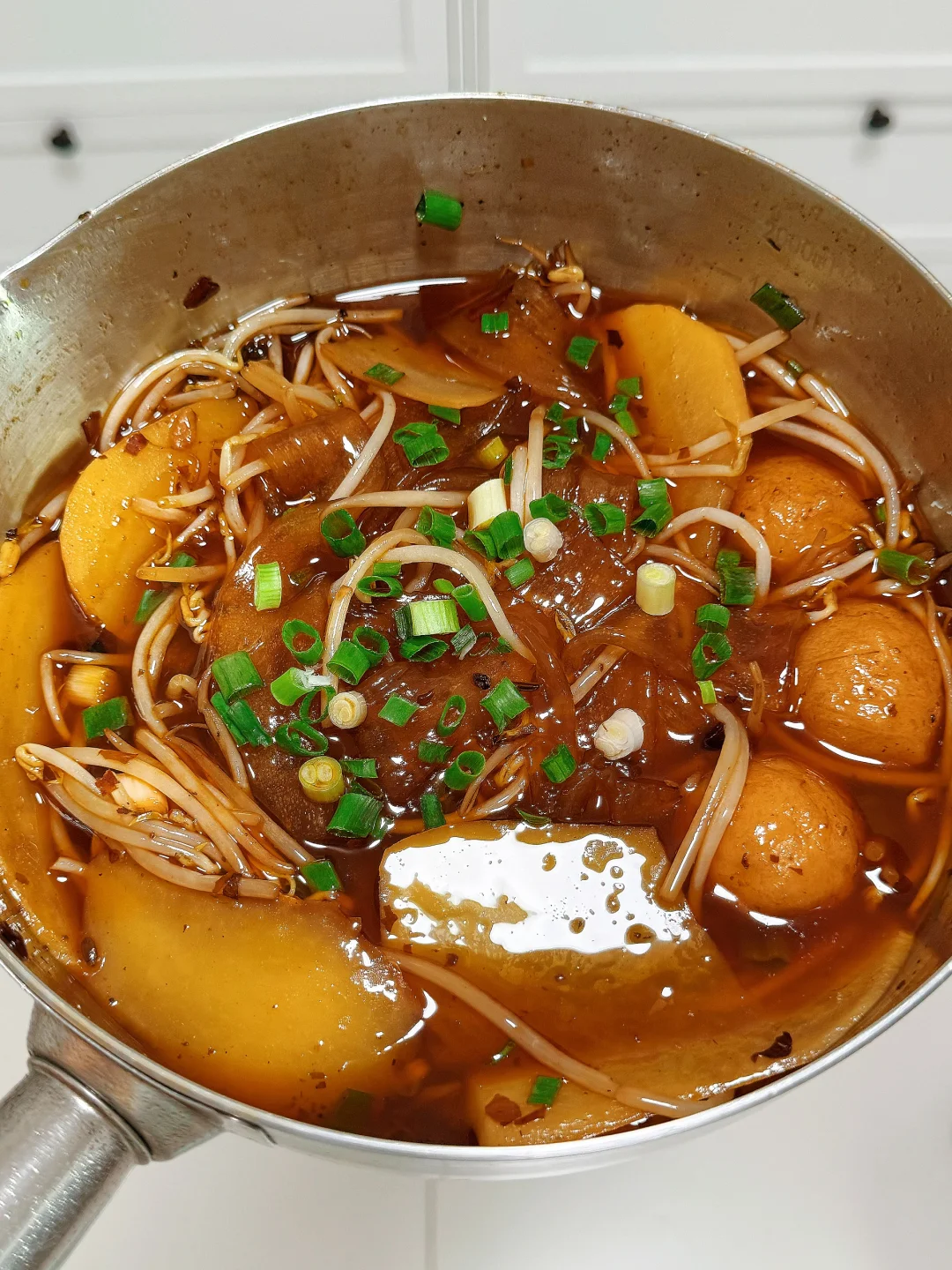 谁懂啊？火锅宽粉配一口酥云吞吃一次爱一次！