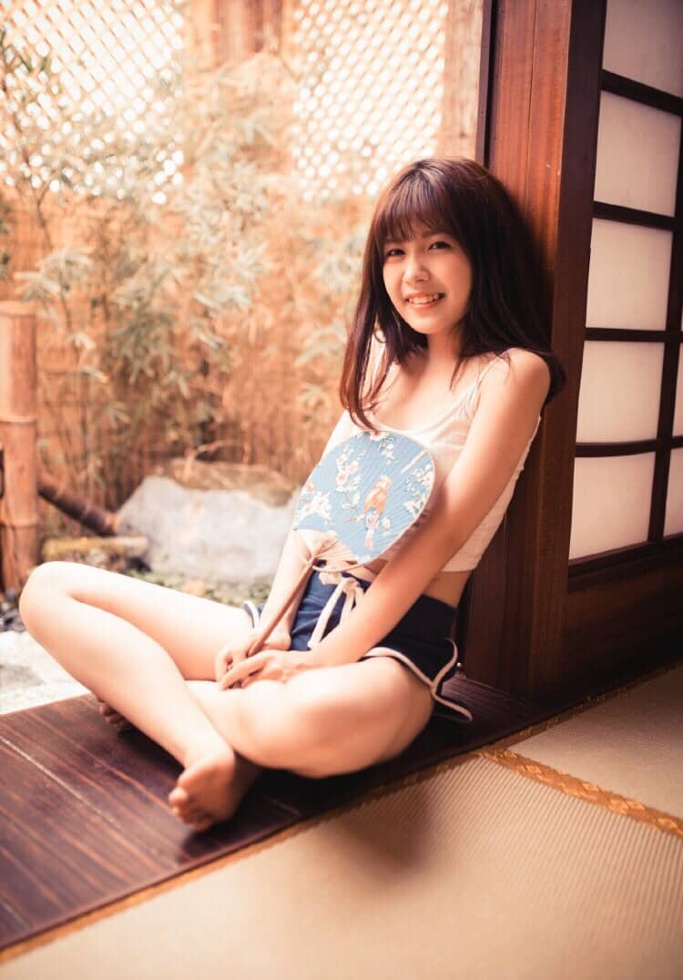 赖美云小姐姐泳装好可爱