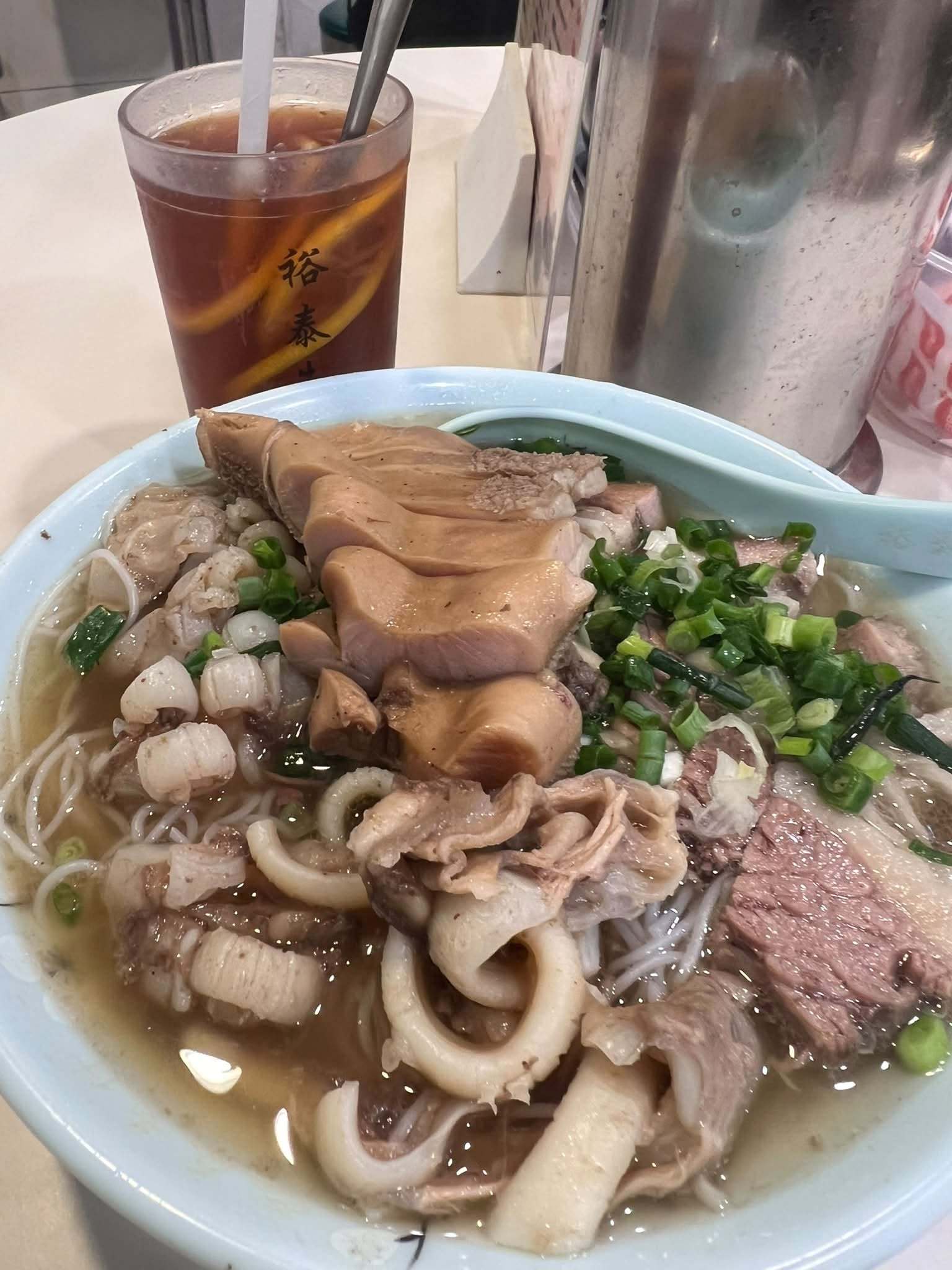 网友分享：进入牛腩店还吃牛腩牛肚牛根？错了！要吃牛沙瓜，牛脆骨，崩沙腩！ ​​​