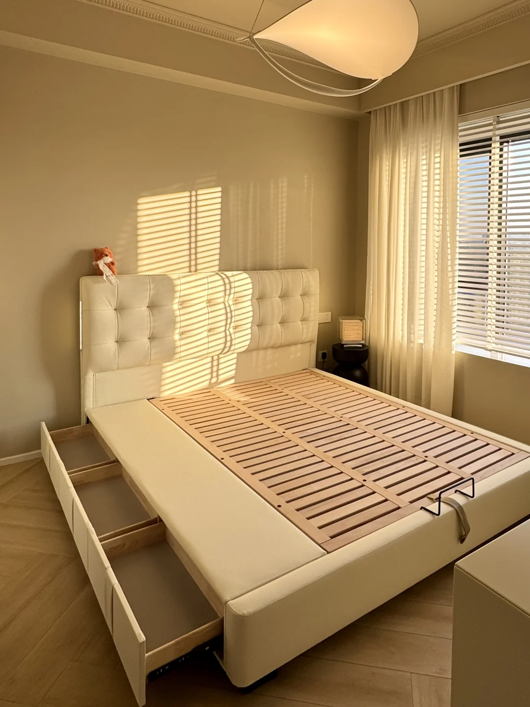 半年零杂乱！小户型卧室就选储物床准没错~