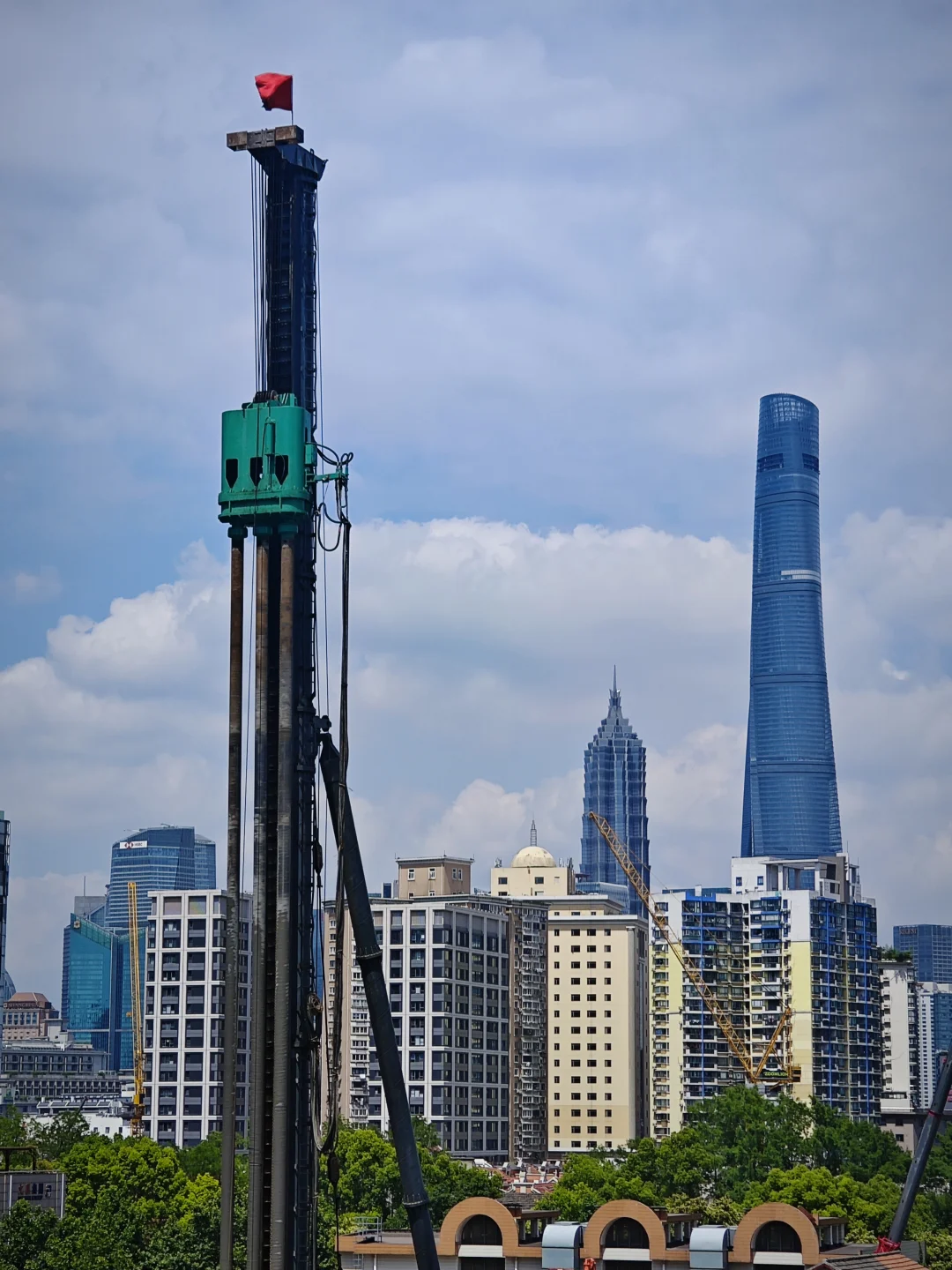 我拍到的陆家嘴三件套怎么和想像不太一样
