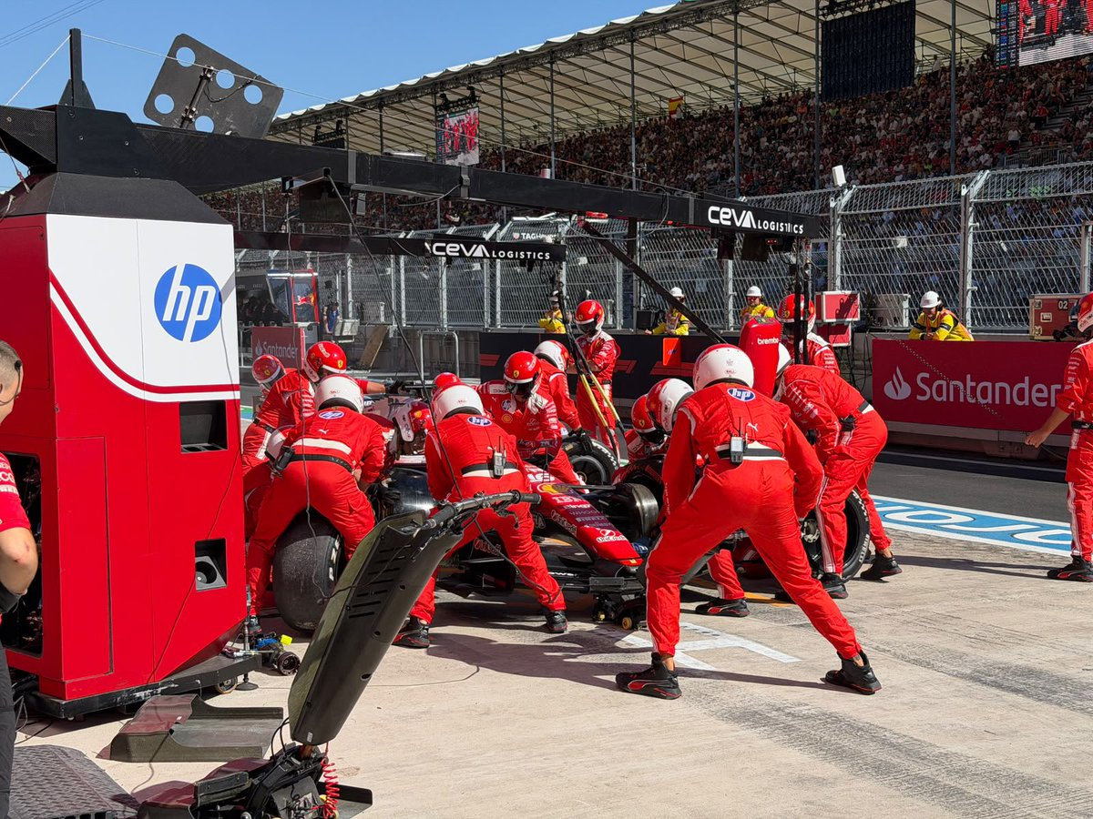 #2026F1西班牙大奖赛# LAP 49/57

夏尔执行进站，搭载软胎返回赛道，目前处于P4的位置🔴

#法拉利F1车队[超话]##F1[超话]# ​
