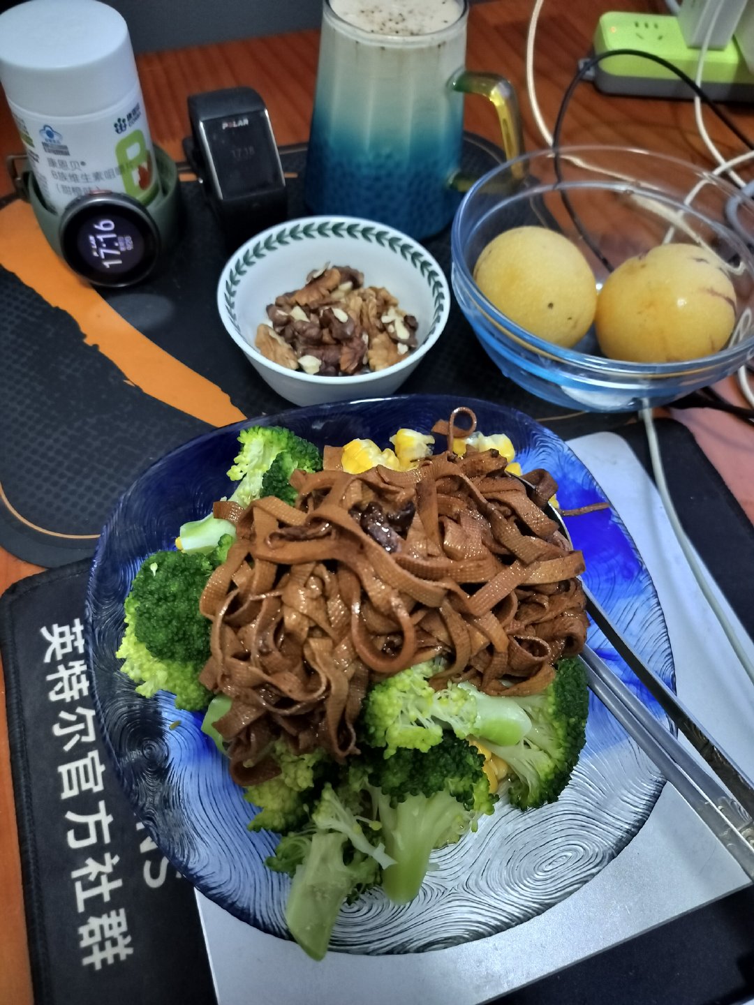明天课表，polar秋季#马拉松# 备赛计划心率二、四、二区30、25、5分钟。明天有点热，跑不跑再说。 ​