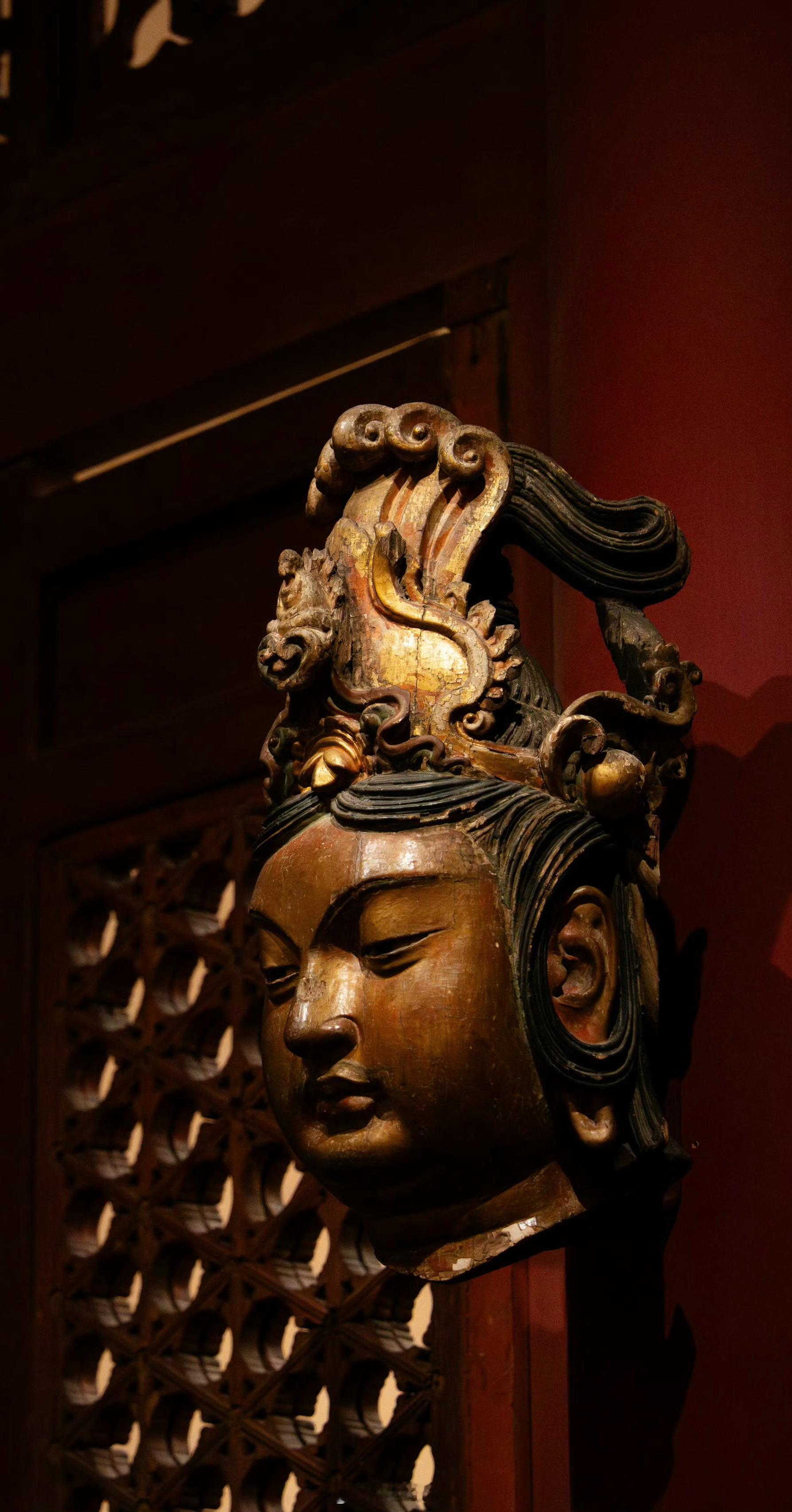 一瞬间的情绪，一瞬间的脾气，但只能是一瞬间，成年人的自律，三分之一是理解，三分之一是妥协，剩下的是算了。 ​​​🙏🍵佛法看世间佛学大智慧生活信仰遇见艺术修行阿弥陀佛文物历史那些事约会博物馆 ​​​