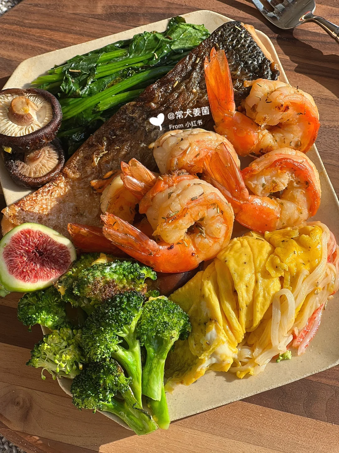 皮肤长痘闭口粉刺，也是炎症一种表现📖