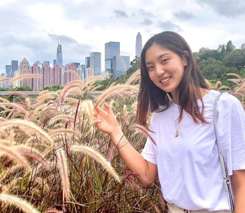 王欣瑜的职业生涯多少有些可惜。她刚出道时曾被称为“中国莎娃”，颜值出众，身材修长