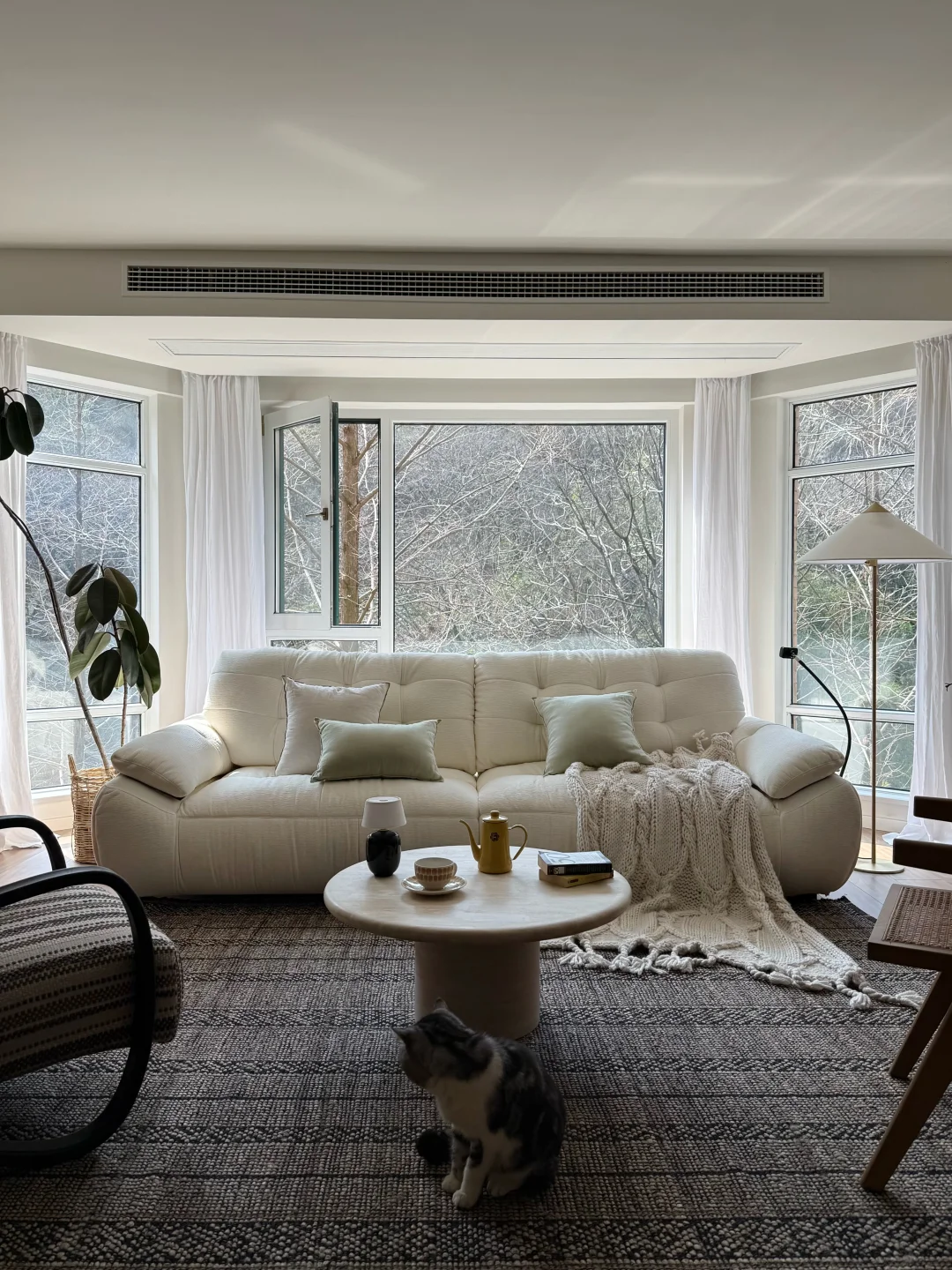 山脚下的春日客厅，藏着云朵般的松弛日常