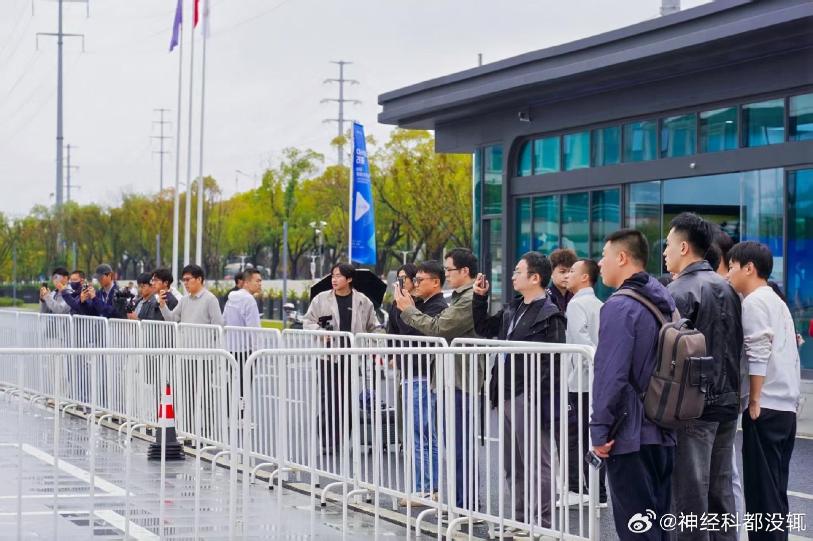 #2026奇瑞全球创新大会# 原来未来的汽车这么聪明！奇瑞这次大会看点拉满 #奇瑞全球创新大会解锁未来生活##突然发现已经无法停止使用AI了# ​