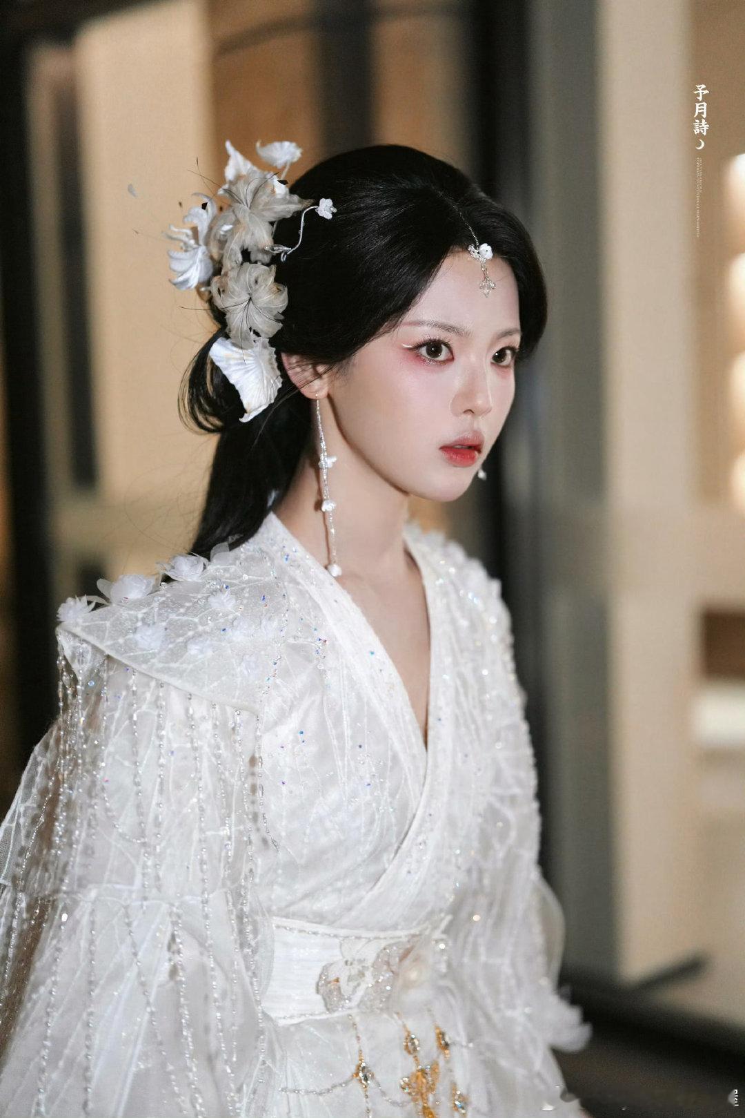 #杨超越客串百妖谱#超越宝宝好美啊[爱慕] ​