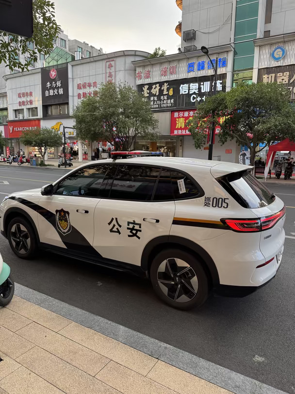 连银河E5都考编上岸了？