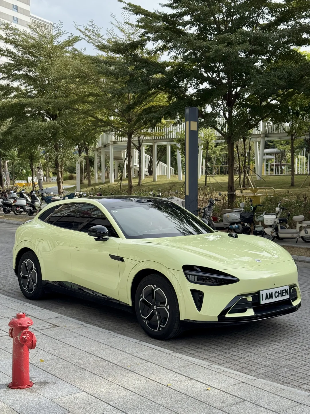 小米YU7，你别太离谱！这个颜色真的