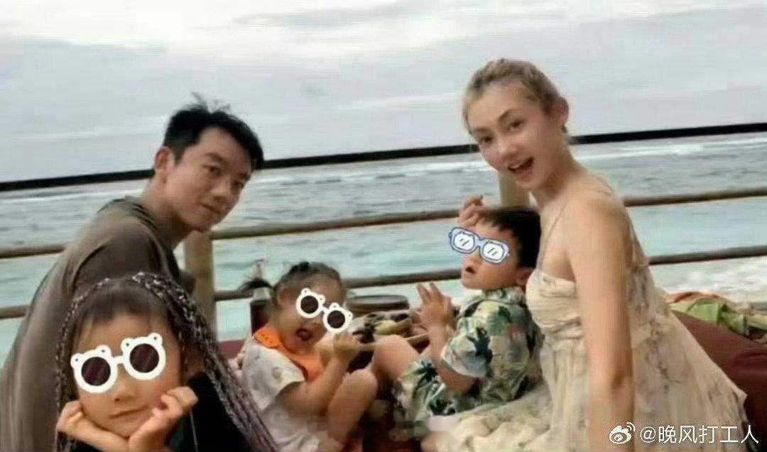 郑恺、苗苗在温哥华租住一栋两层独栋别墅，陪伴大女儿参加夏令营，在此暂住一月有余。 ​