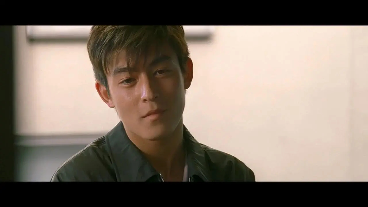 陈冠希当年真帅，比杰伦还帅。可惜一世英名毁在女人手里，色字头上一把刀。 ​