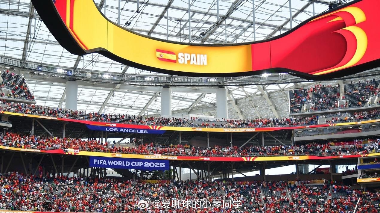 西班牙2-1险胜比利时，时隔16年重返世界杯四强。 北京时间7月11...