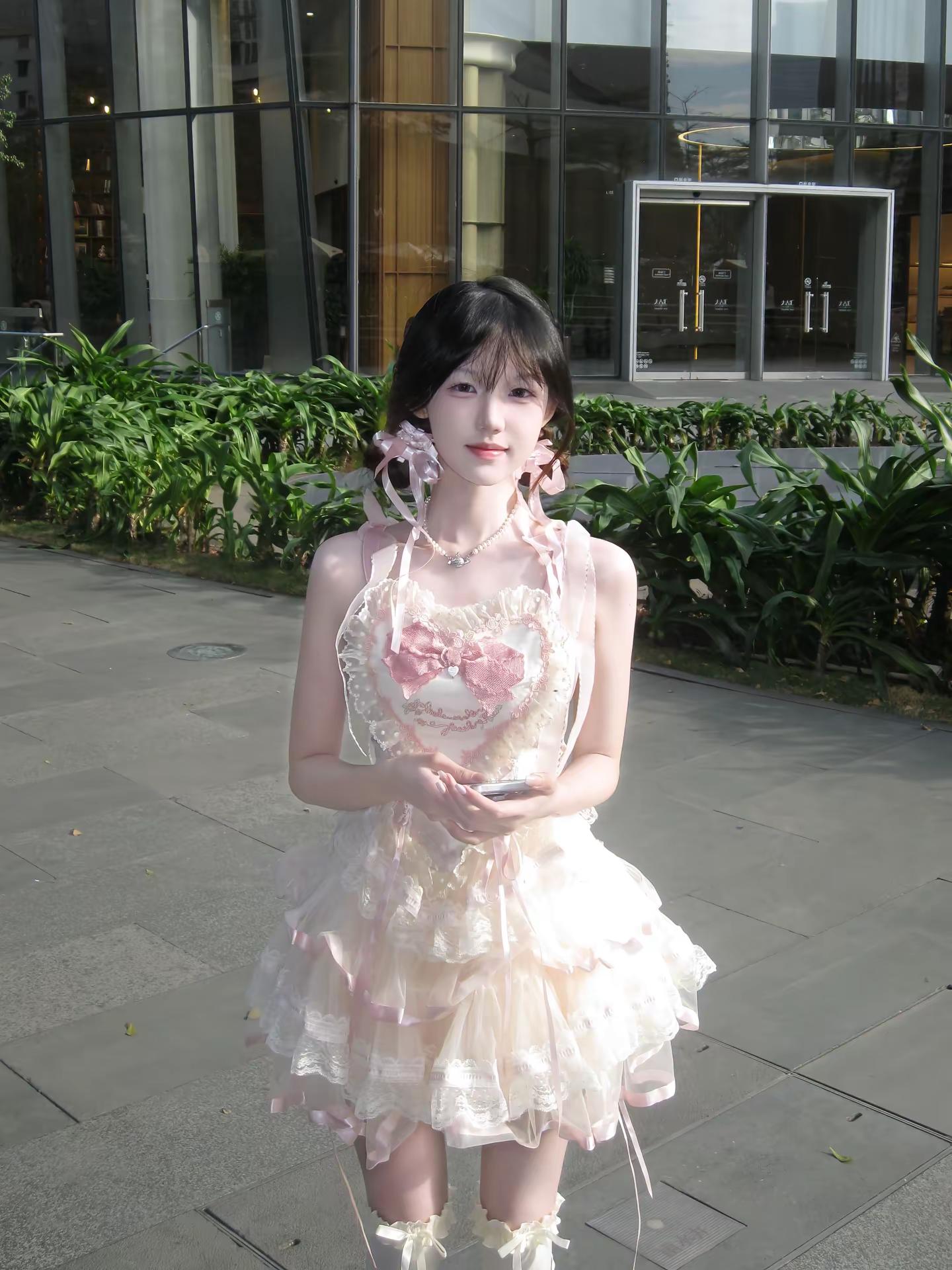 我的性格十分恶劣 但胜在脸实在太乖