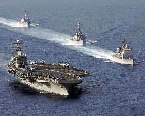 美伊战争之“霍尔穆滋海峡”！

今日的“美伊战争”，美舰攻击了三艘伊朗油轮，伊朗攻击了六艘美军一边的油轮。你来我往，十分热闹。神仙打架，百姓遭殃！
美伊战争，霍尔穆滋海峡是关键。伊朗把控住了，美国在中东就彻底输了！要是美国咬住了，则“美伊战争”就会一直拖下去！美国才有可能拉盟友进火 ​